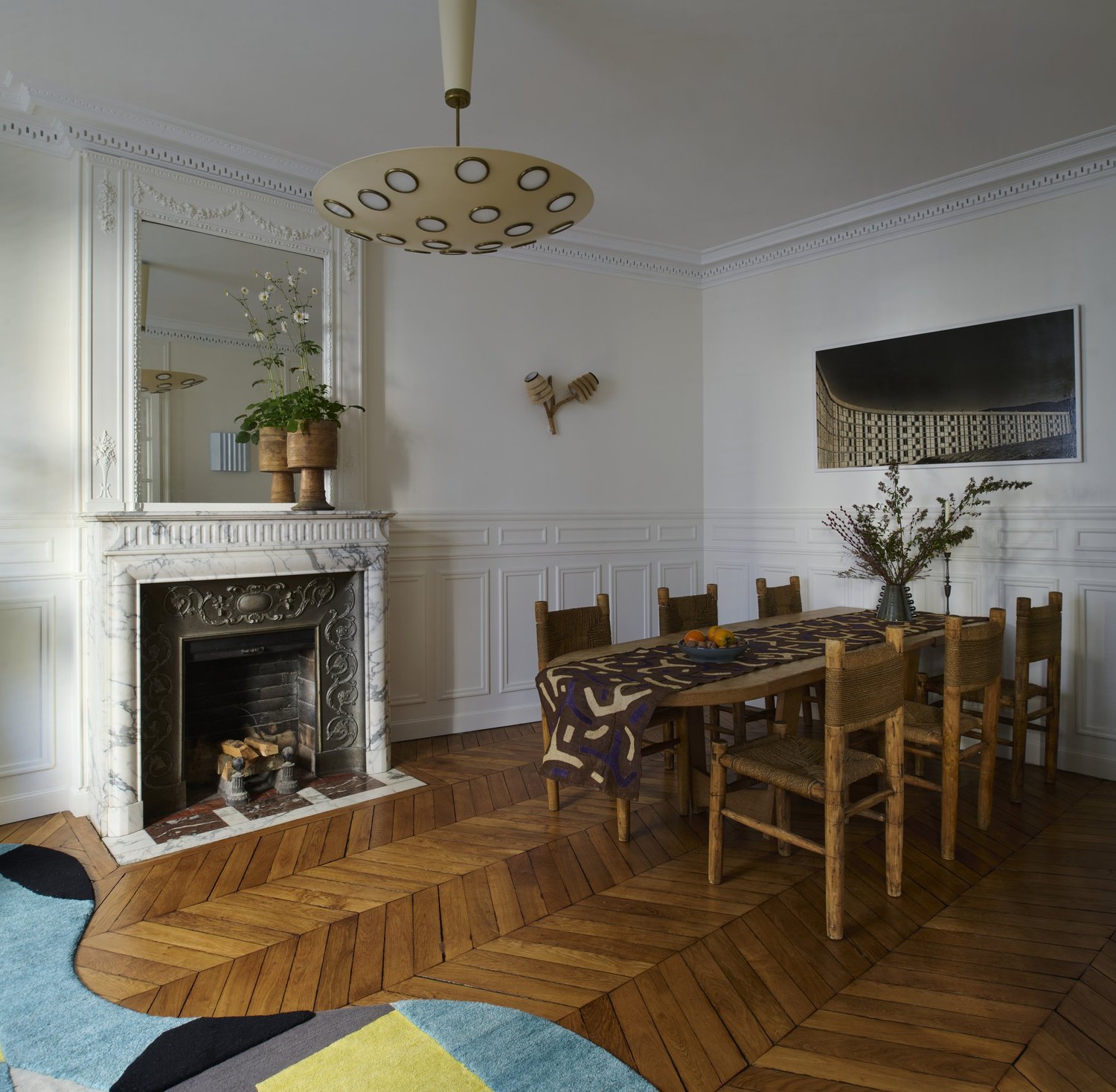 Room by Fawn Galli painted in Le Cygne
